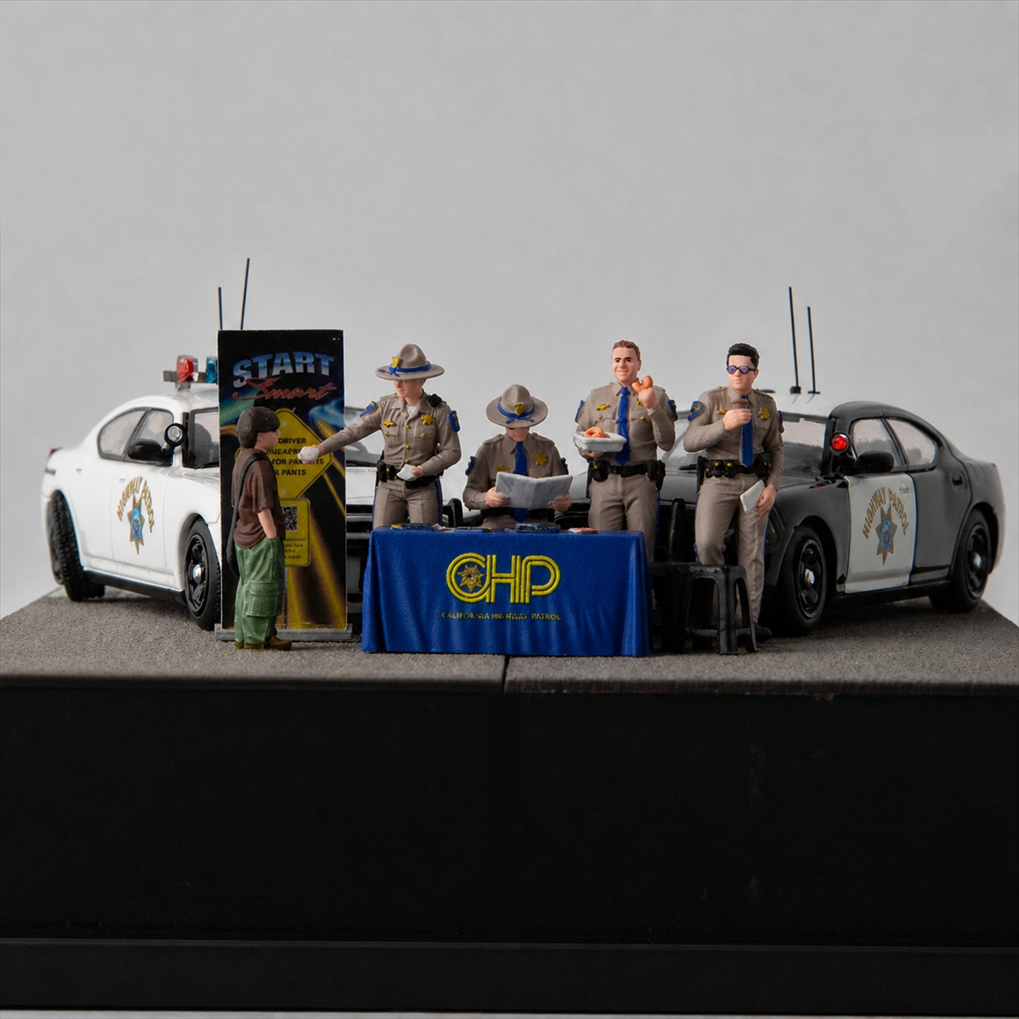Figur Petugas Patroli Jalan Ra - Resin Art Toys ulasan dan harga